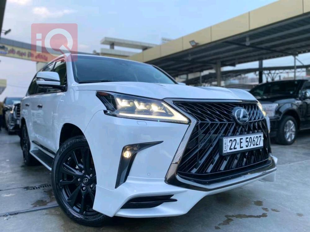 Lexus LX